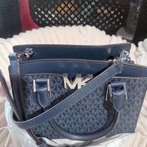 Like new Michael Kors Crossbody. Blue